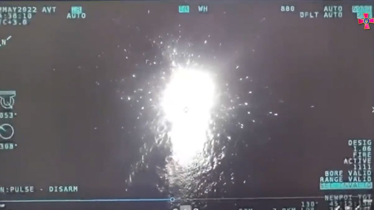 Ukrajinci u Zmijího ostrova zničili dronem dva ruské čluny a pak zveřejnili video